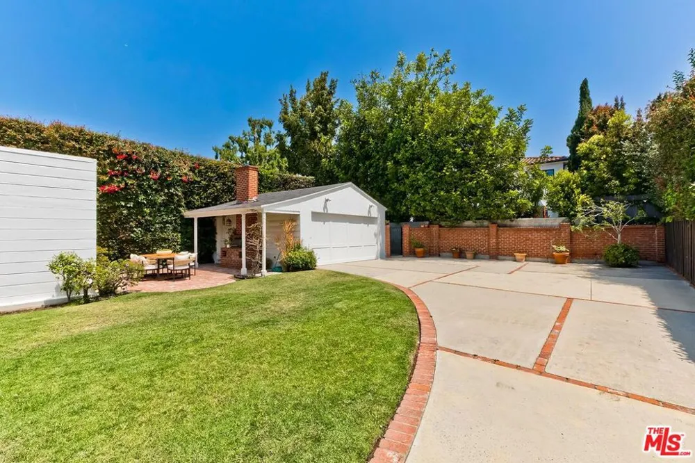 2718 Motor Avenue Los Angeles, CA 90064
