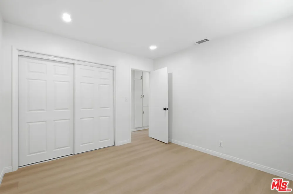 1832 Summit Avenue Pasadena, CA 91103