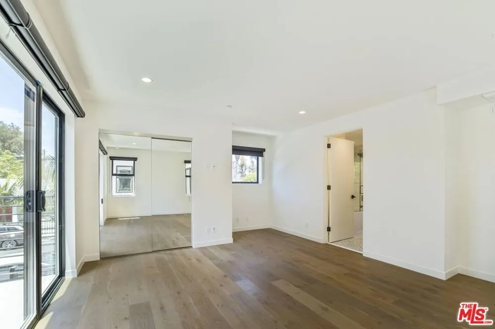 538 Vernon Avenue Venice, CA 90291