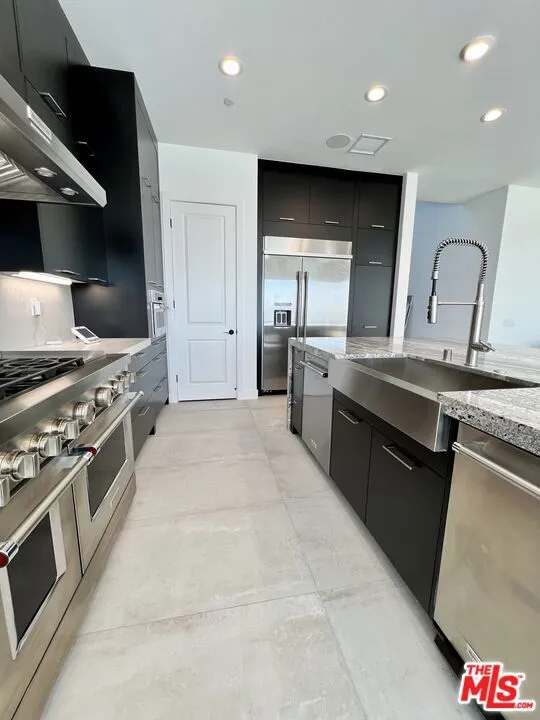 20758 W Deer Grass Court Porter Ranch, CA 91326