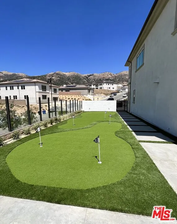 20758 W Deer Grass Court Porter Ranch, CA 91326