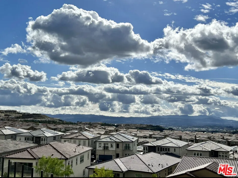 20758 W Deer Grass Court Porter Ranch, CA 91326