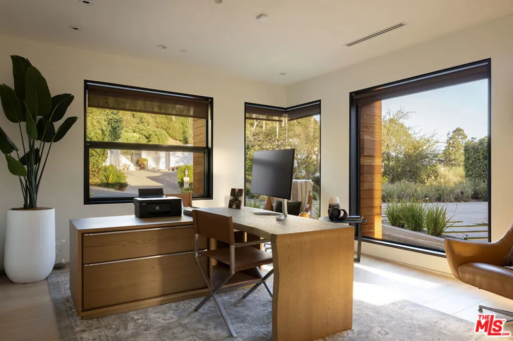455 Castle Place Beverly Hills, CA 90210