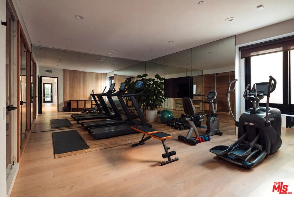 455 Castle Place Beverly Hills, CA 90210
