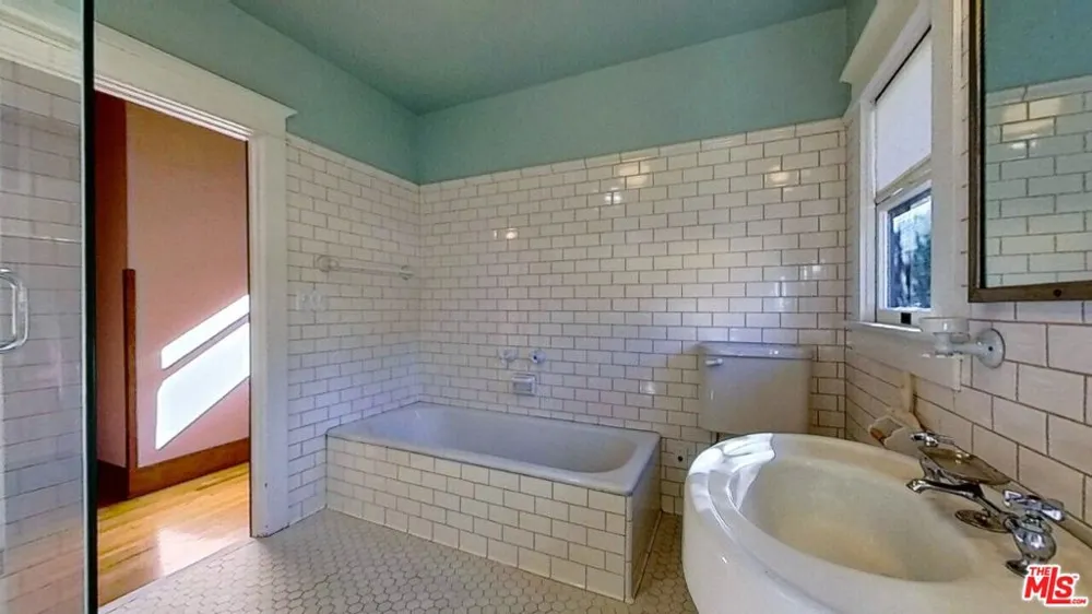 216 Mount Washington Drive Los Angeles, CA 90065