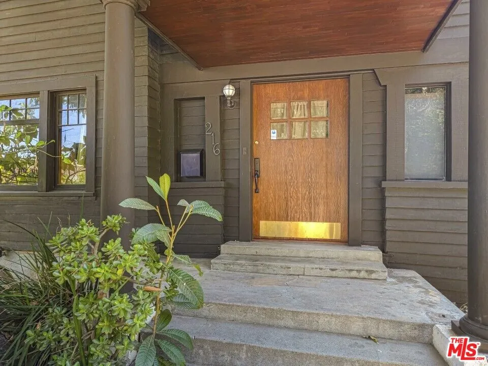 216 Mount Washington Drive Los Angeles, CA 90065