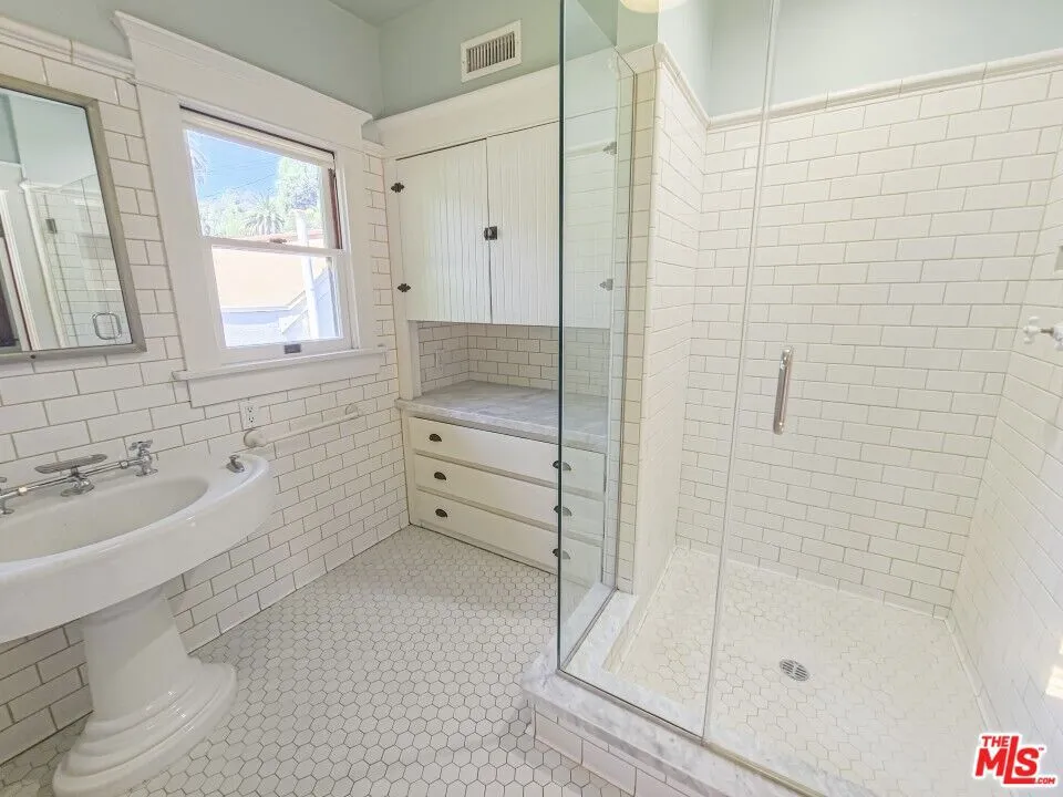 216 Mount Washington Drive Los Angeles, CA 90065