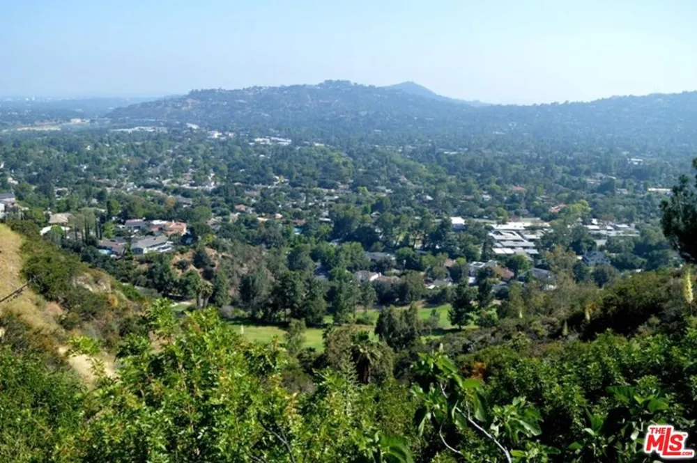5425 Godbey Drive La Canada Flintridge, CA 91011