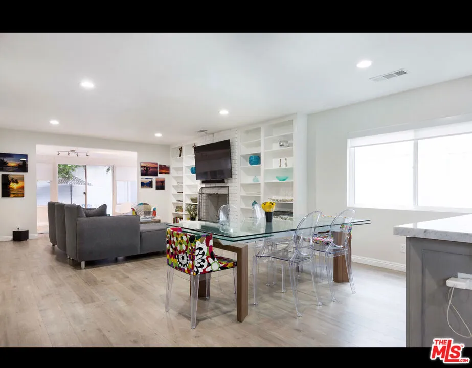 5740 Vantage Avenue Valley Village, CA 91607