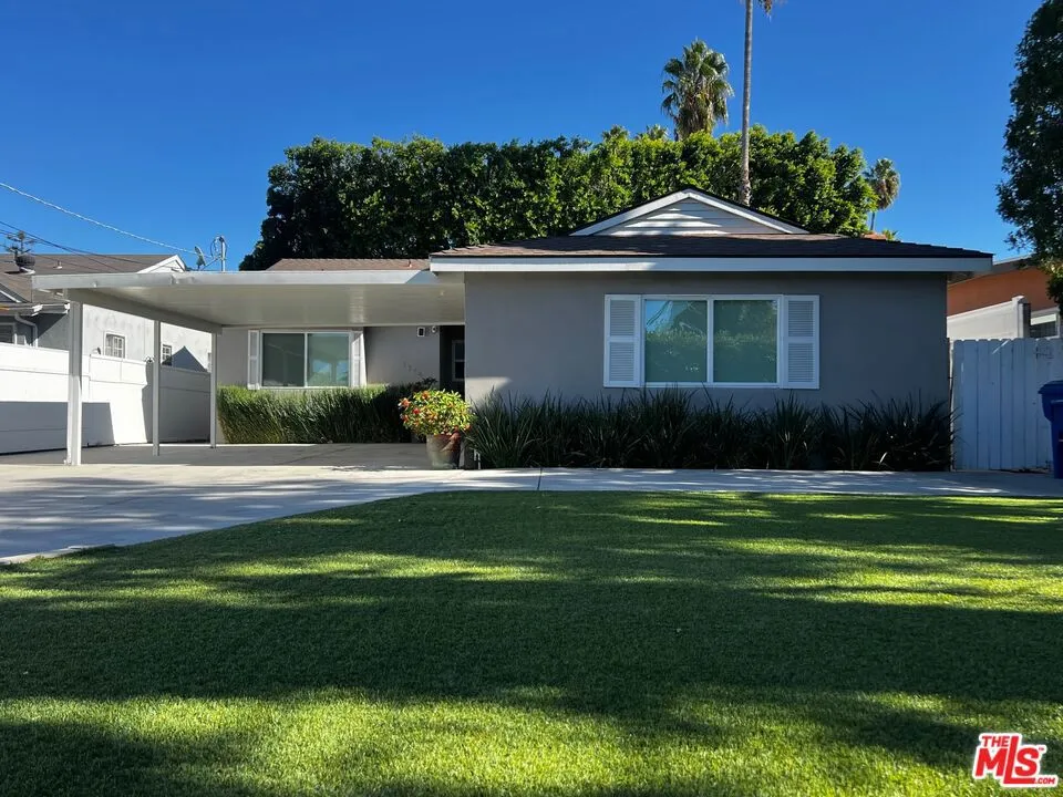 5740 Vantage Avenue Valley Village, CA 91607