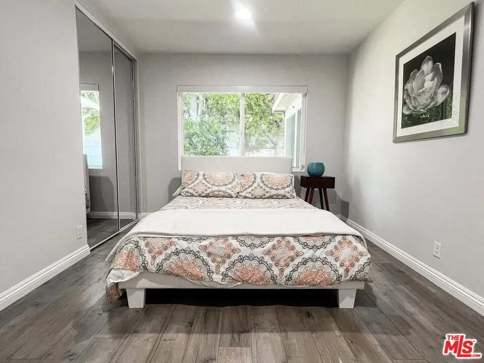5740 Vantage Avenue Valley Village, CA 91607