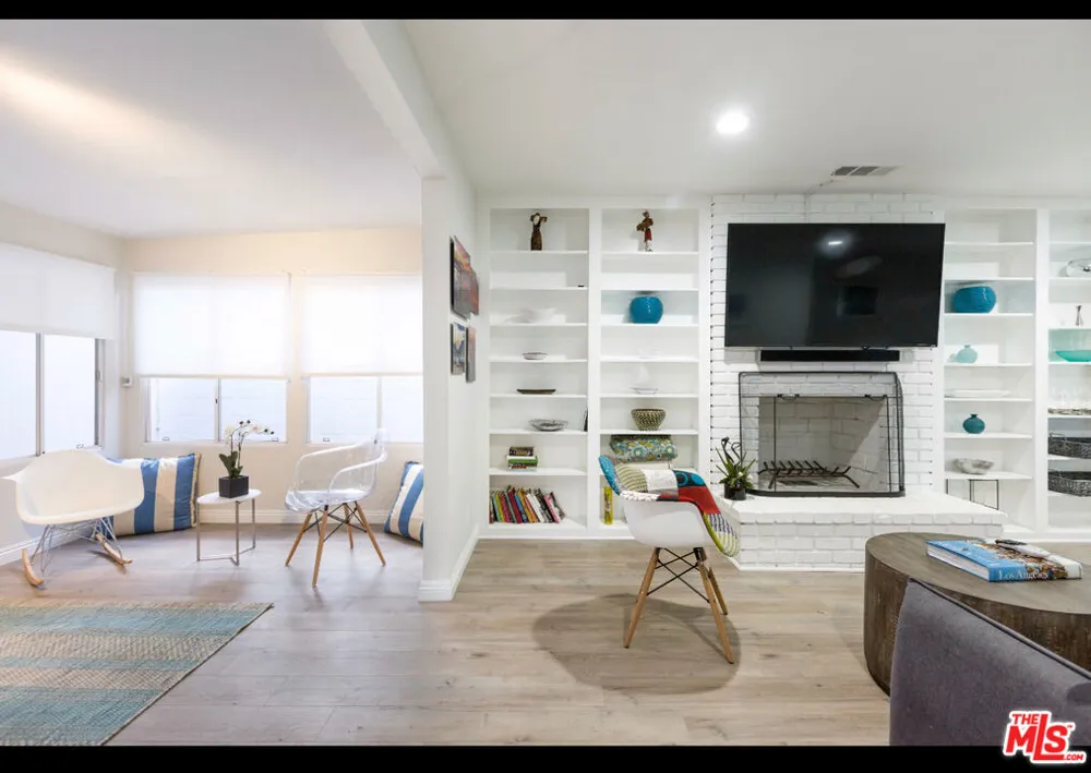 5740 Vantage Avenue Valley Village, CA 91607