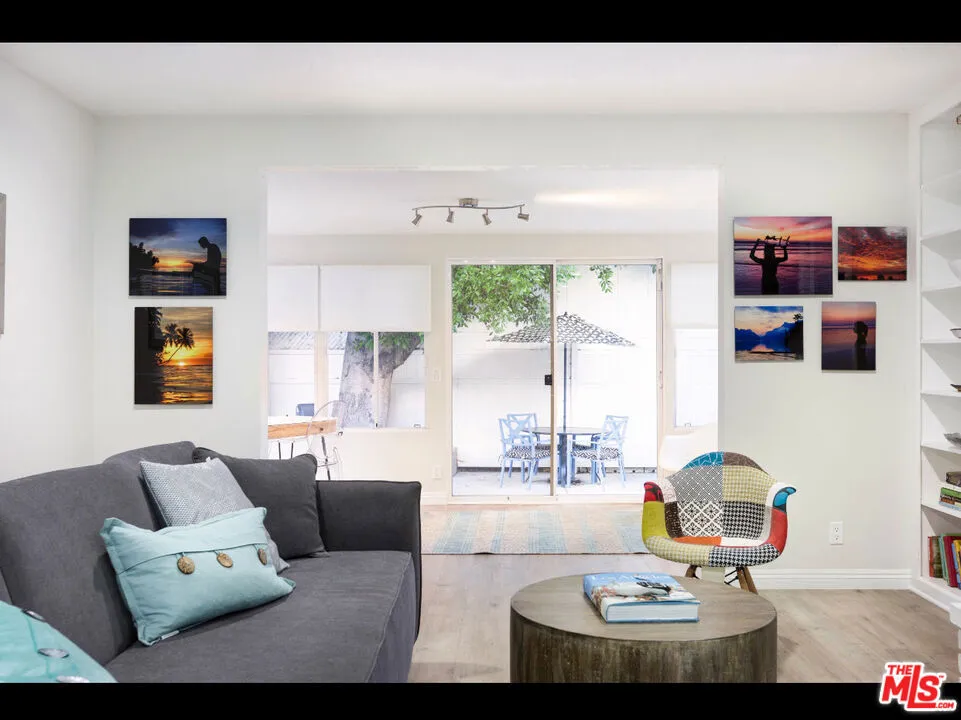 5740 Vantage Avenue Valley Village, CA 91607