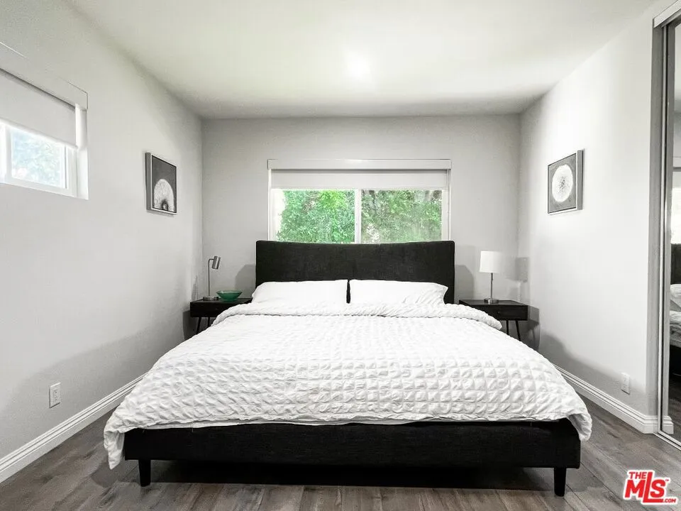 5740 Vantage Avenue Valley Village, CA 91607