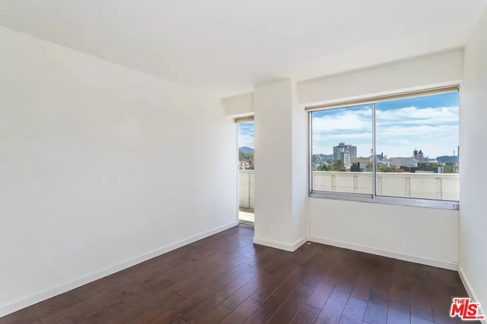 7135 Hollywood Boulevard #606 Los Angeles, CA 90046