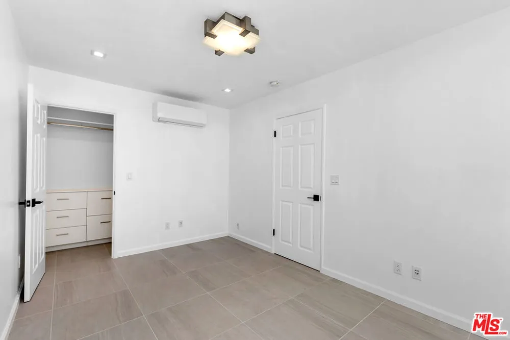 424 Carroll Canal Venice, CA 90291