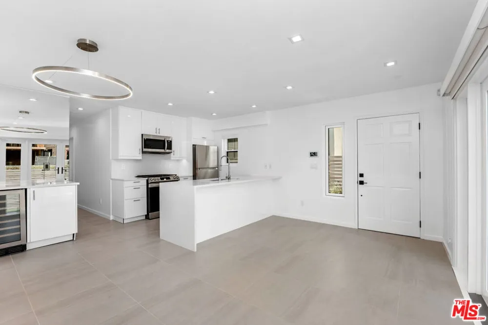 424 Carroll Canal Venice, CA 90291