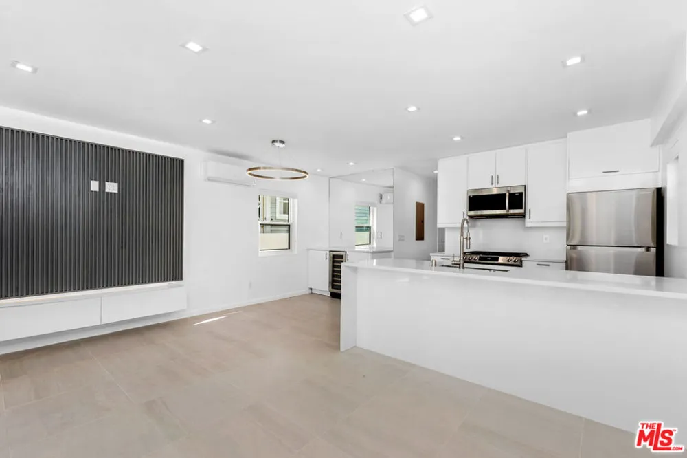 424 Carroll Canal Venice, CA 90291