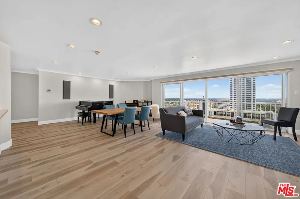 101 California Avenue #1404 Santa Monica, CA 90403