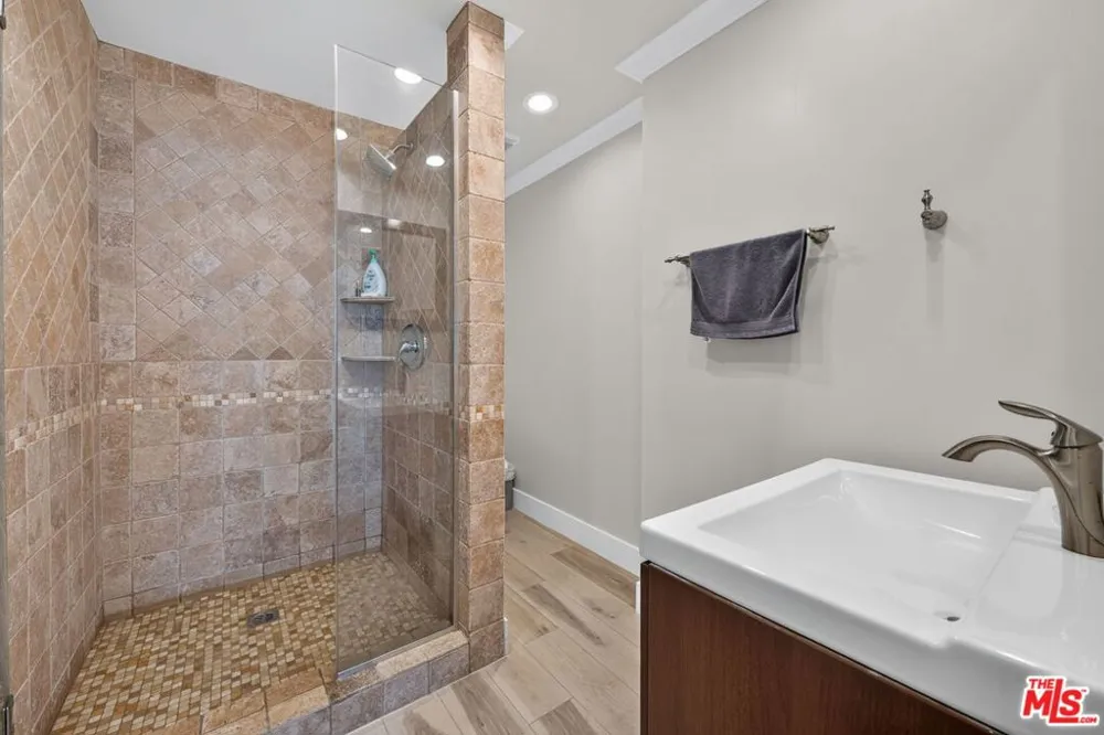 101 California Avenue #1404 Santa Monica, CA 90403