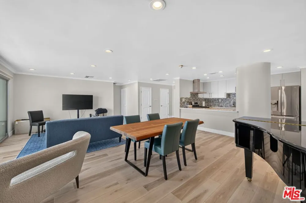 101 California Avenue #1404 Santa Monica, CA 90403