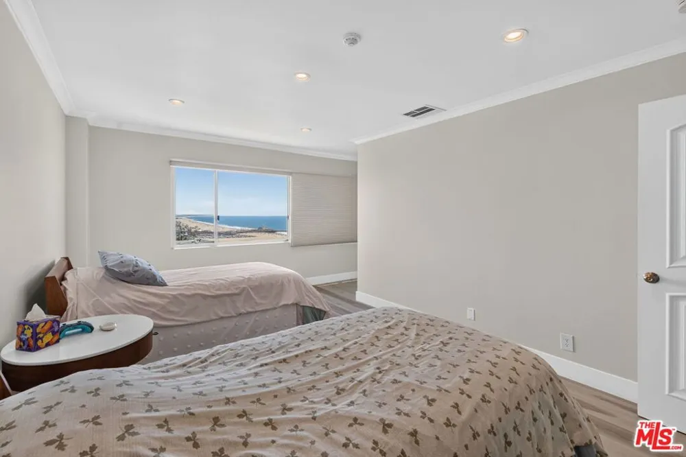 101 California Avenue #1404 Santa Monica, CA 90403