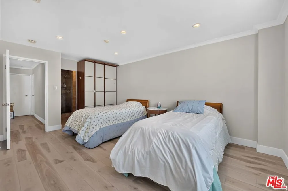 101 California Avenue #1404 Santa Monica, CA 90403