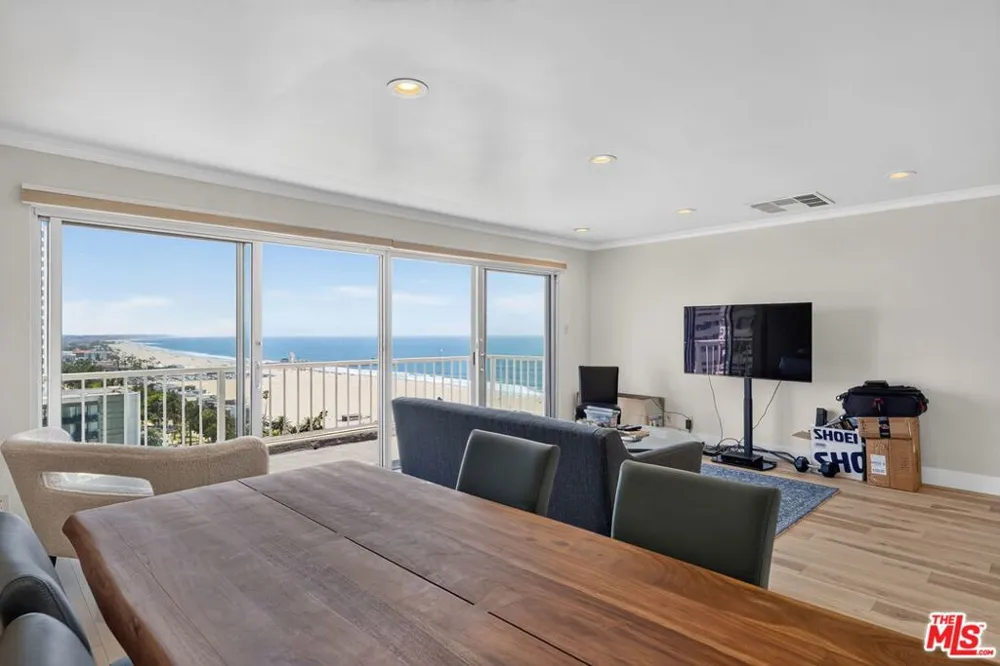 101 California Avenue #1404 Santa Monica, CA 90403