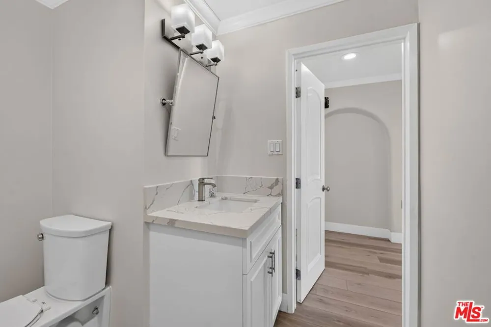 101 California Avenue #1404 Santa Monica, CA 90403