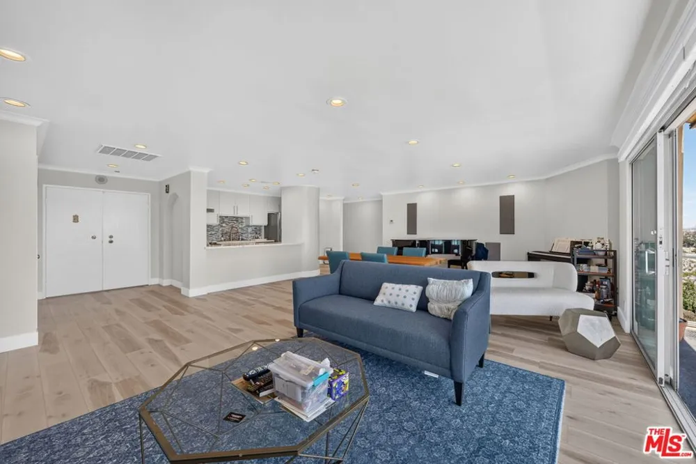 101 California Avenue #1404 Santa Monica, CA 90403