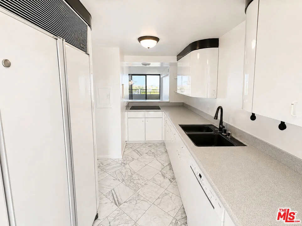 4316 Marina City Drive #519 Marina del Rey, CA 90292