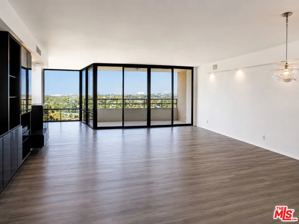 4316 Marina City Drive #519 Marina del Rey, CA 90292