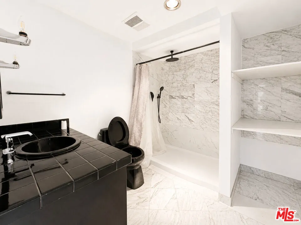 4316 Marina City Drive #519 Marina del Rey, CA 90292