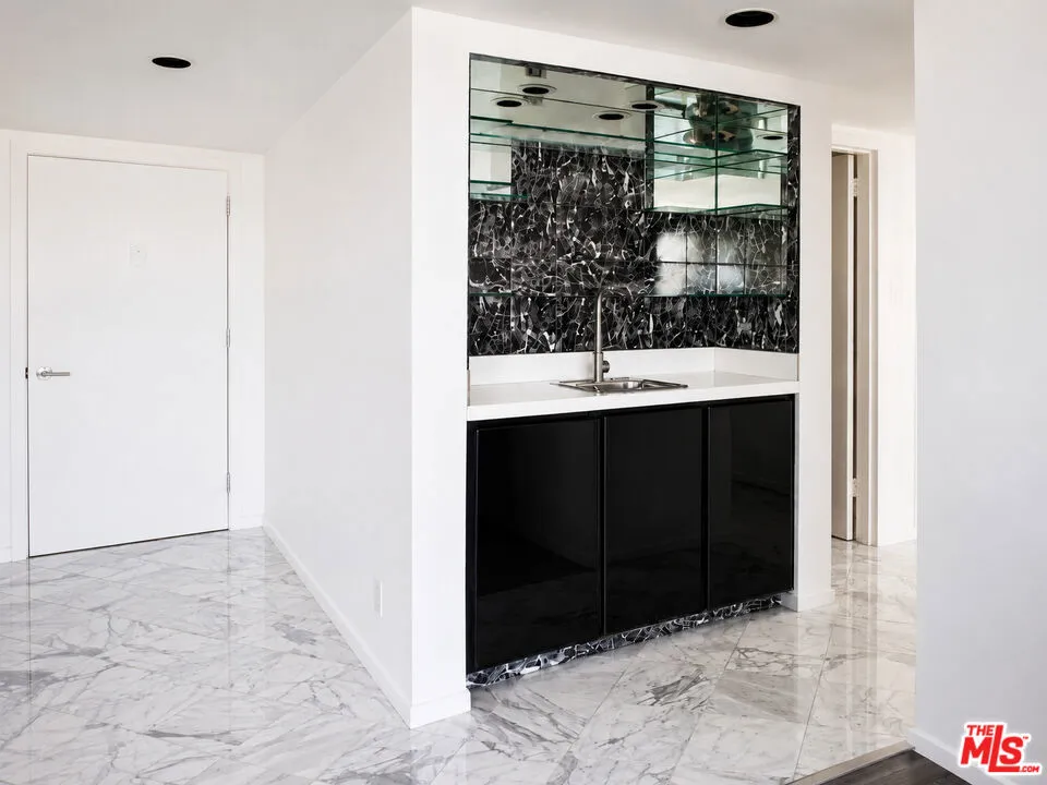 4316 Marina City Drive #519 Marina del Rey, CA 90292