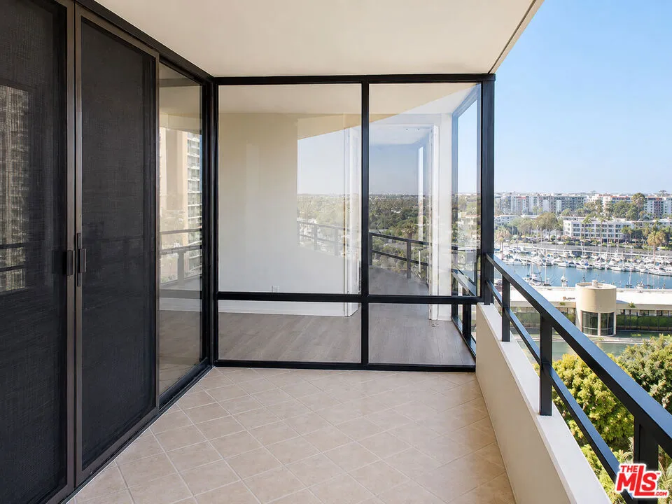 4316 Marina City Drive #519 Marina del Rey, CA 90292