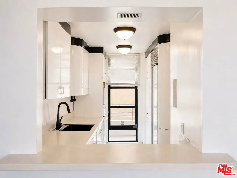 4316 Marina City Drive #519 Marina del Rey, CA 90292