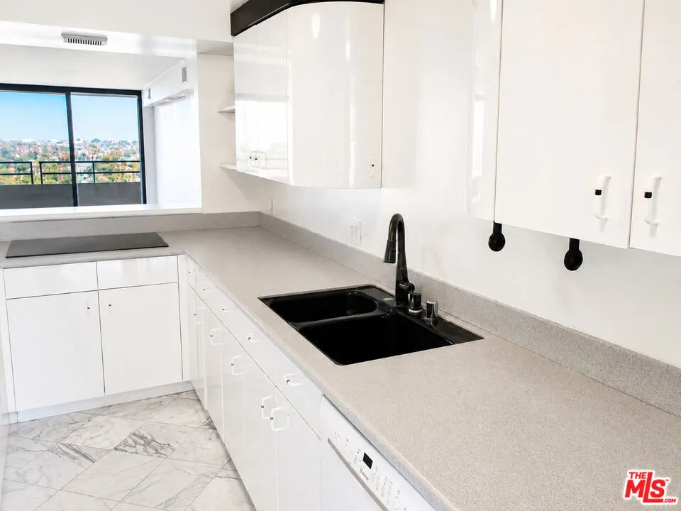 4316 Marina City Drive #519 Marina del Rey, CA 90292