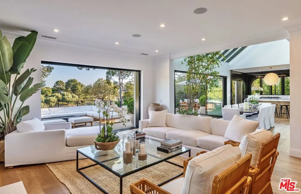 28834 Boniface Drive Malibu, CA 90265
