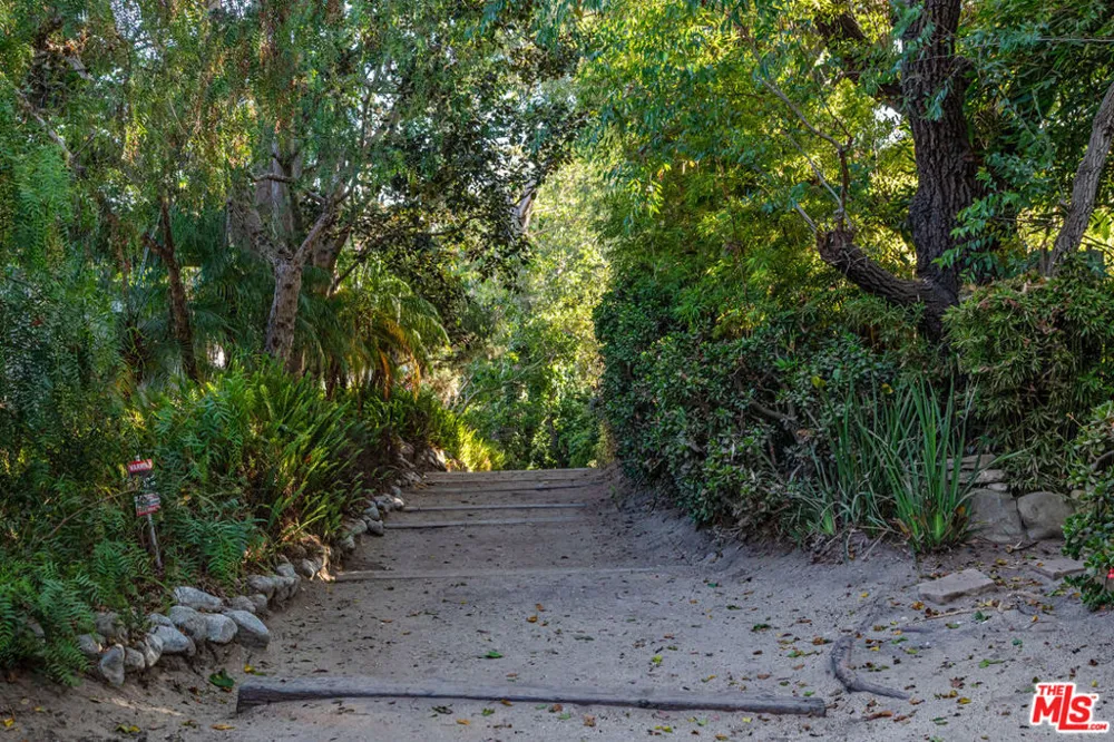 28834 Boniface Drive Malibu, CA 90265