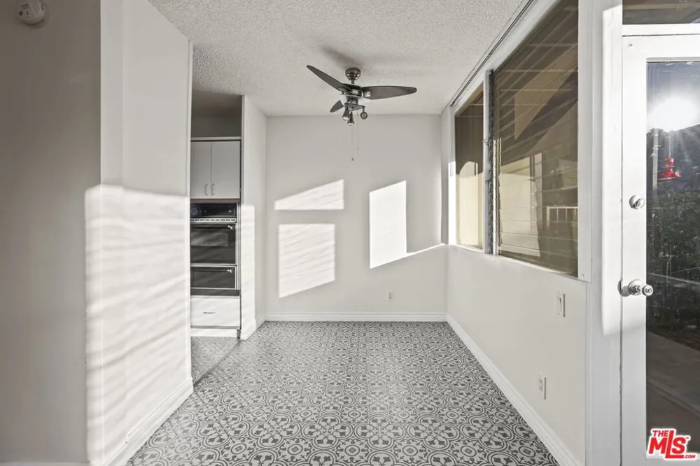 11131 ROSE AVENUE #11 Los Angeles, CA 90034
