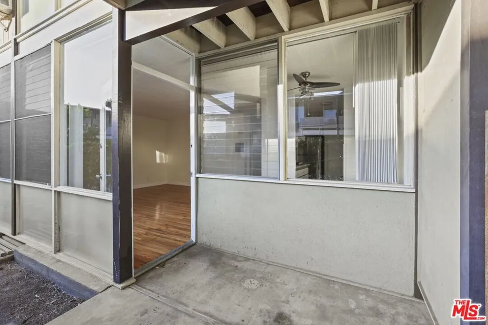 11131 ROSE AVENUE #11 Los Angeles, CA 90034