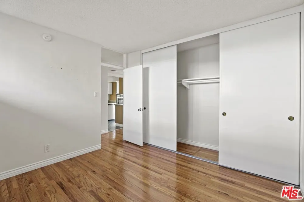 11131 ROSE AVENUE #11 Los Angeles, CA 90034