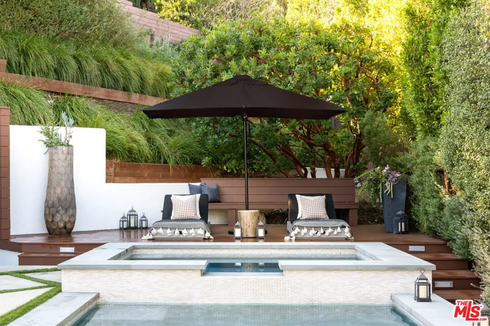 12047 Summit Circle Beverly Hills, CA 90210
