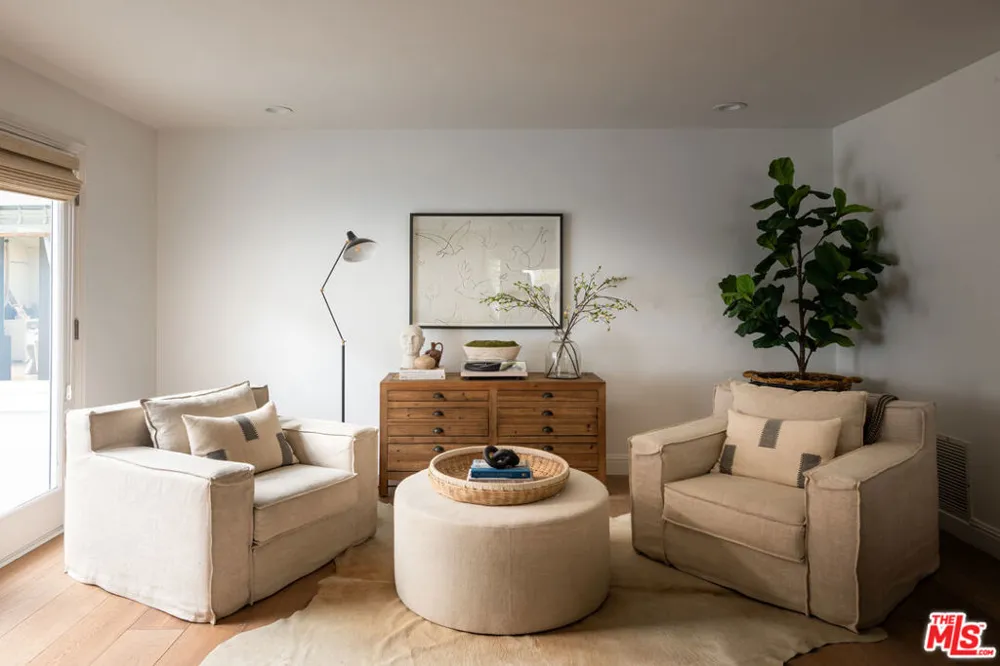 12047 Summit Circle Beverly Hills, CA 90210