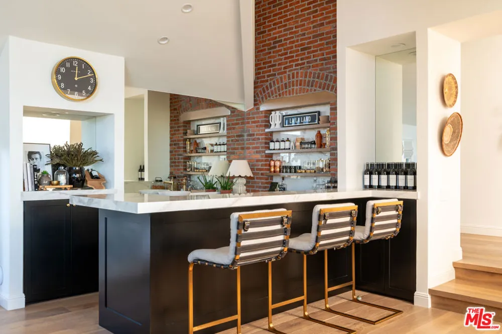 12047 Summit Circle Beverly Hills, CA 90210