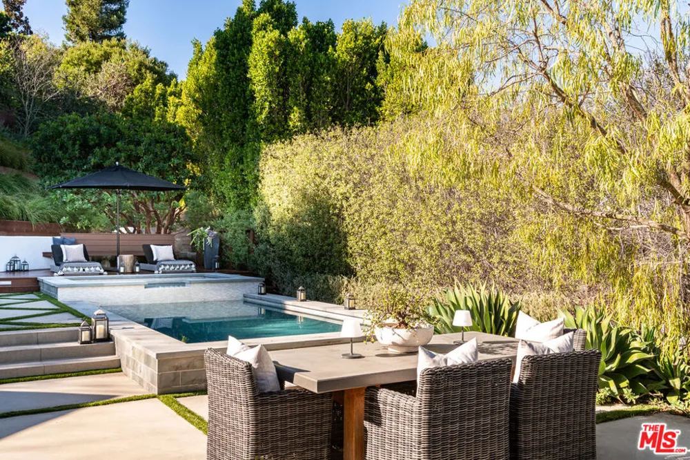 12047 Summit Circle Beverly Hills, CA 90210
