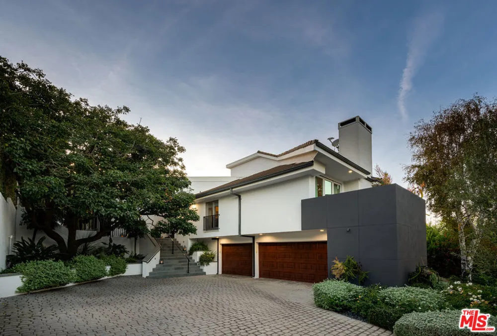 12047 Summit Circle Beverly Hills, CA 90210