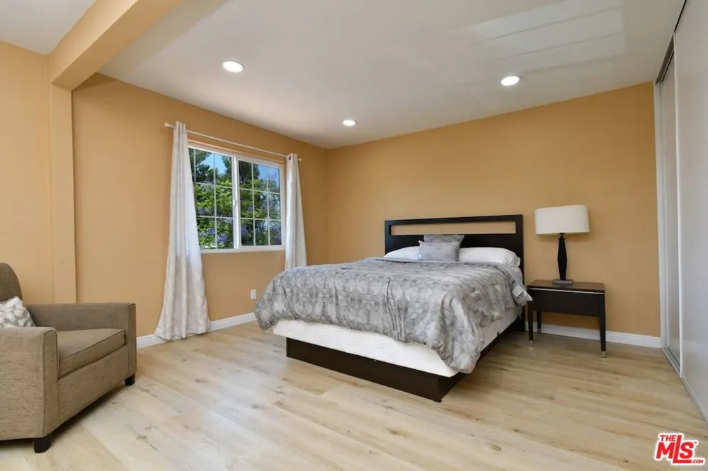 16511 Halsey Street Granada Hills, CA 91344