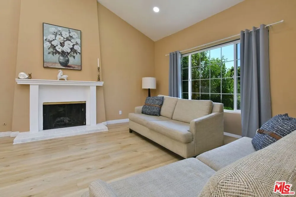 16511 Halsey Street Granada Hills, CA 91344