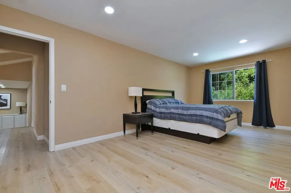 16511 Halsey Street Granada Hills, CA 91344